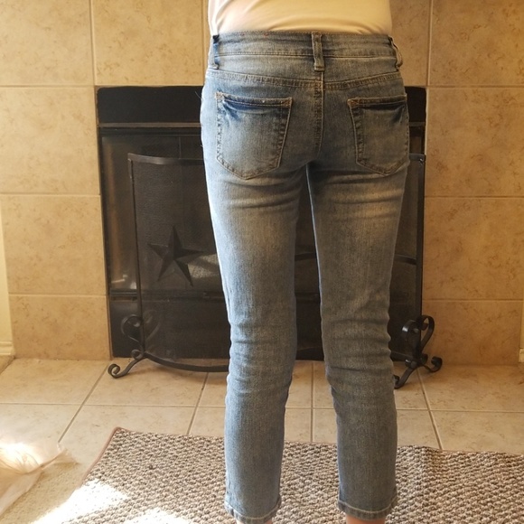 Arizona Capris - Picture 3 of 7